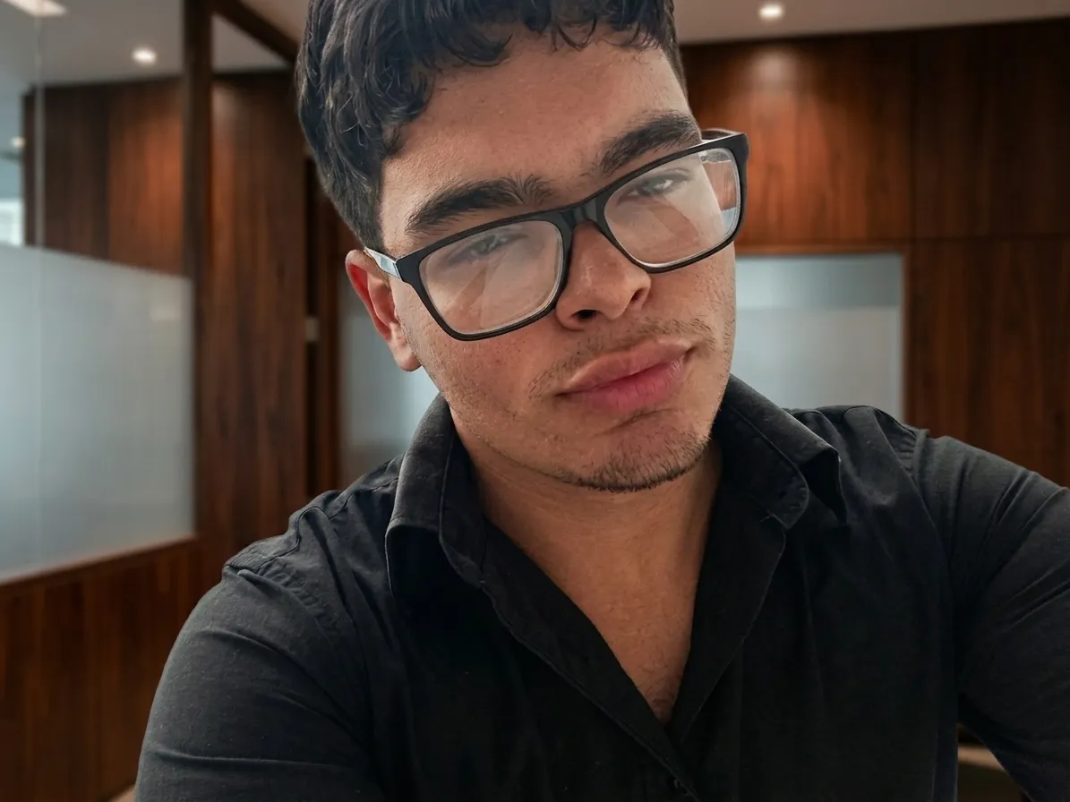 a picture profile Sebastian Briceño - SbiDev